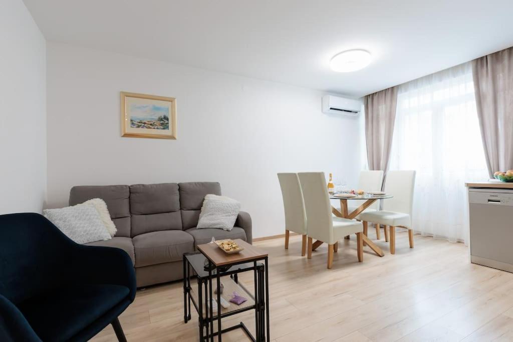 Apartment Dominicus Zadar Exteriör bild
