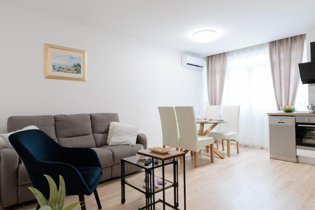 Apartment Dominicus Zadar Exteriör bild